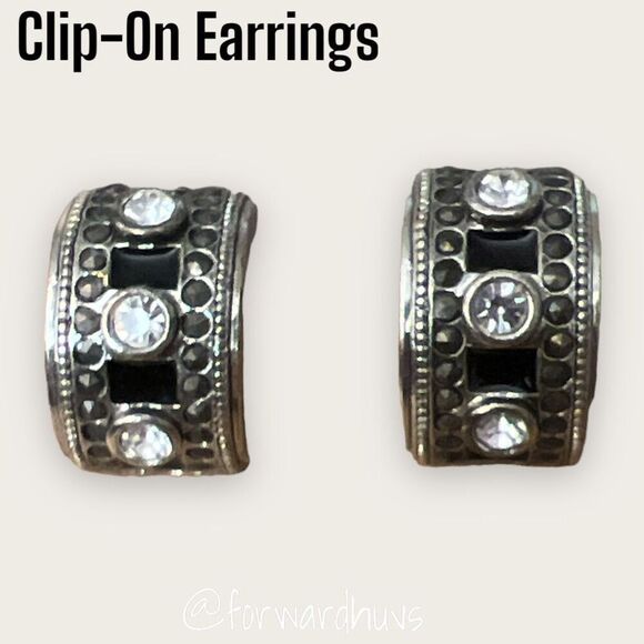 Bundle Sale 3 for $15 | Vintage Clip On Earrings - Picture 1 of 7